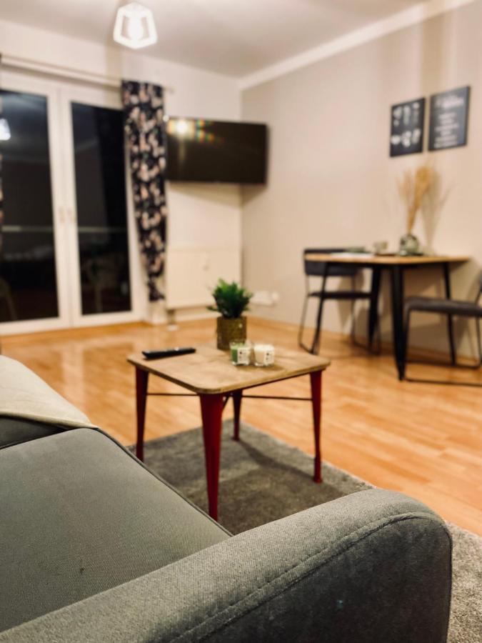 Saniertes Studio mit Balkon, WLAN, Netflix&Küche in City-Nähe Érfurt Exterior foto